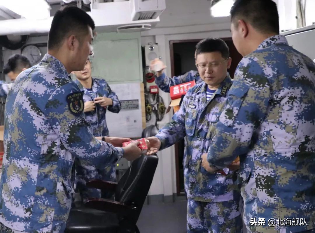 军舰用餐标准,军舰饭菜