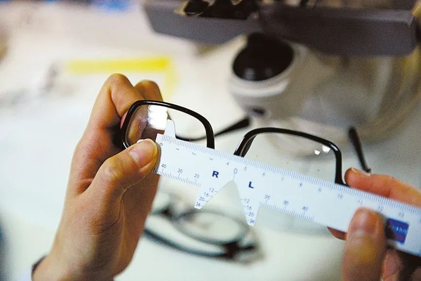 为什么不建议网上配眼镜,从网上配眼镜真的靠谱吗