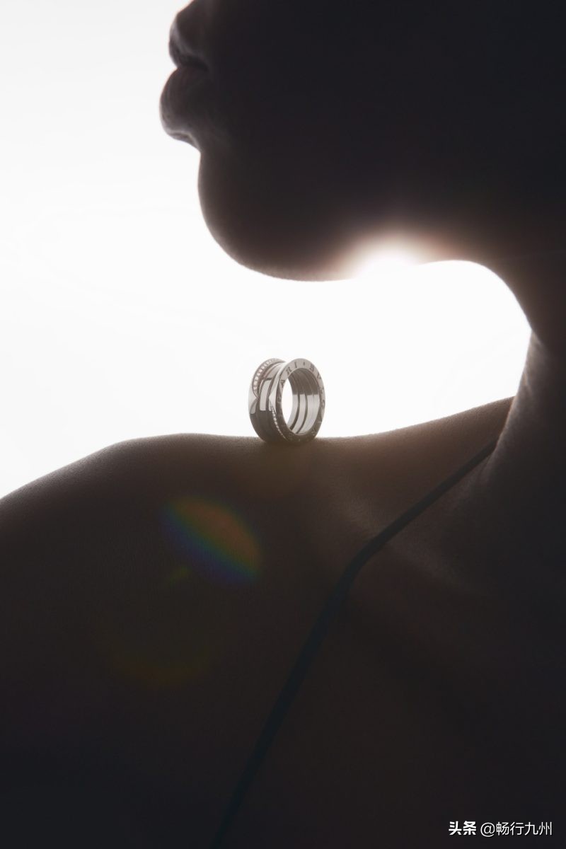 bvlgari彩色蓝宝石,bvlgari黑陶瓷带钻