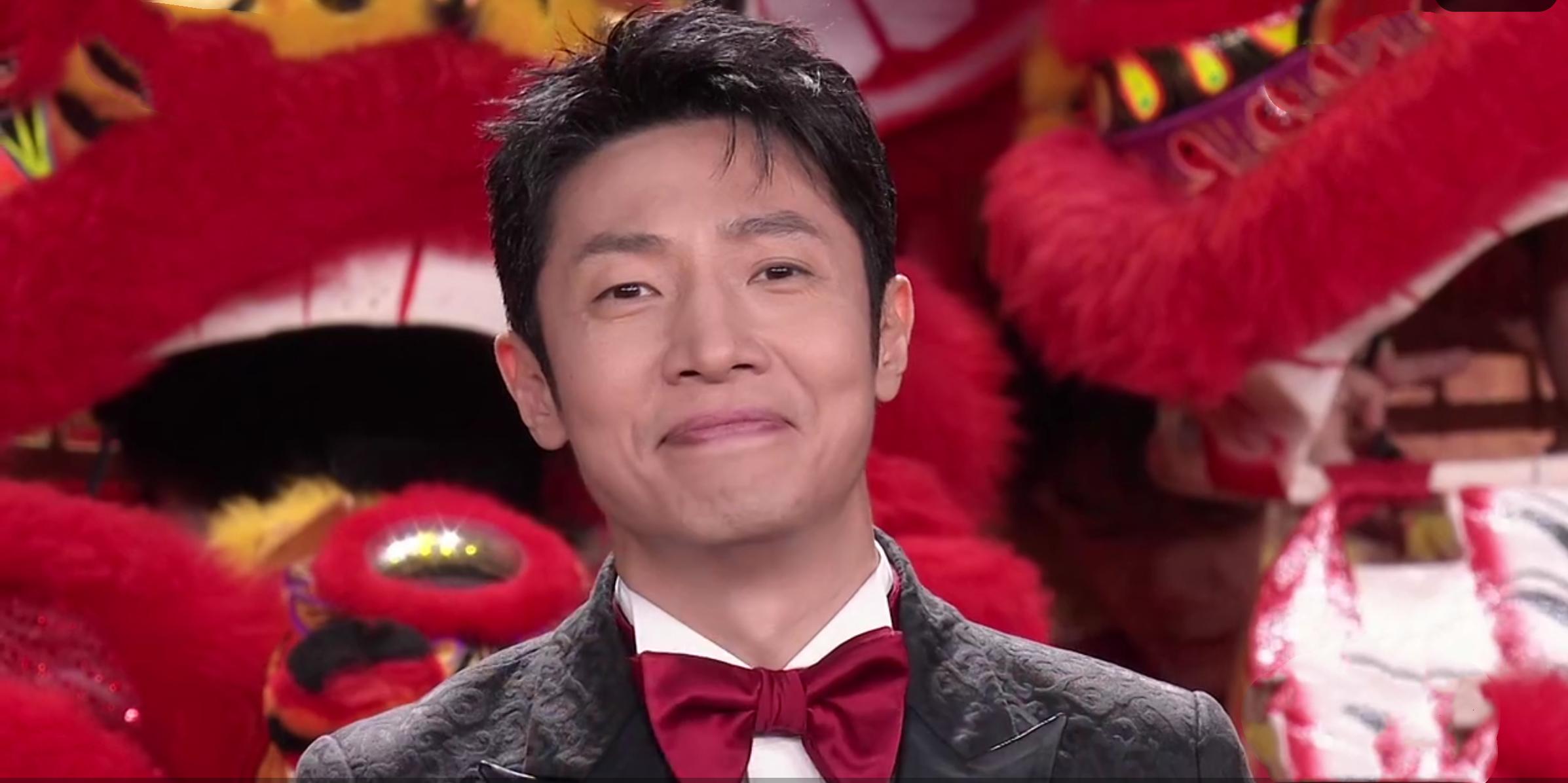 宋轶央视春晚公主半扎发,宋轶春晚服装