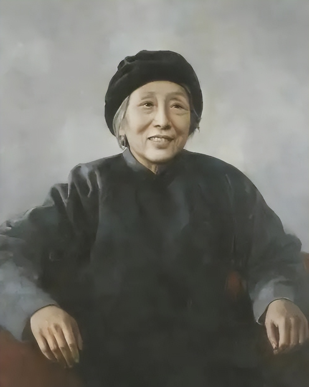 1980年陈香梅访华，会谈间邓公打趣*承志廖**：你这舅舅是“妻管严”