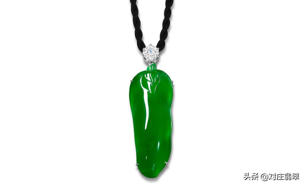 香港苏富比秋拍翡翠手镯,苏富比拍卖的顶级翡翠珠链