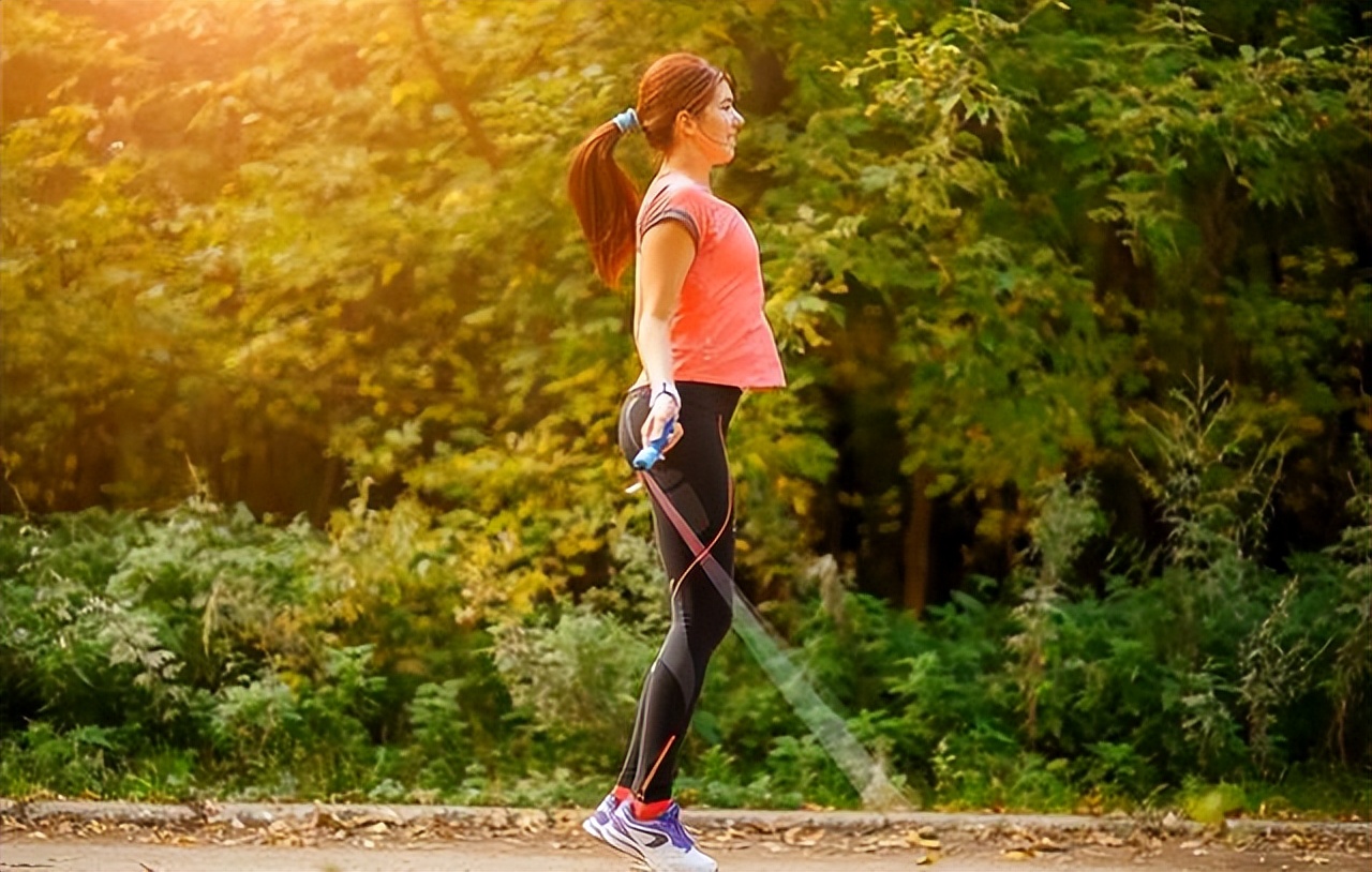 都说跳绳能减肥，正确方法和技巧你知道吗？每天跳多少时间很关键
