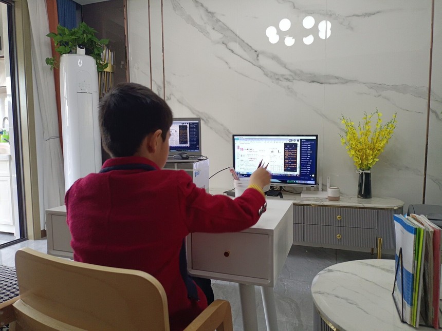 “一网”情深正耕耘爱心架起云课堂