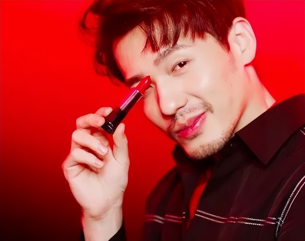 胡茬男口红,胡茬男星