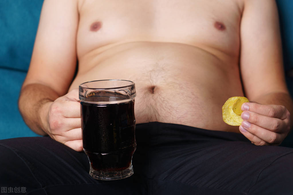 最简单的动作减肥肚腩和腰肉,腹部赘肉最有效的减肥动作