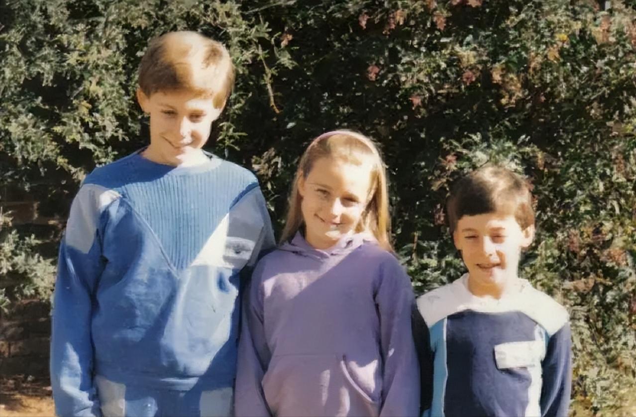 幽灵男孩马丁卧床14年,幽灵男孩马丁患病卧床