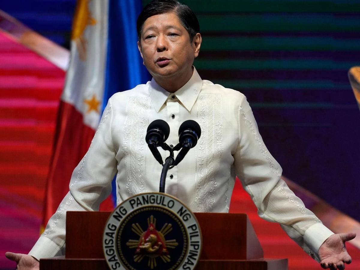 菲律宾想与美国签自贸协议,被拒绝后,秦刚外长,收到菲方邀请信