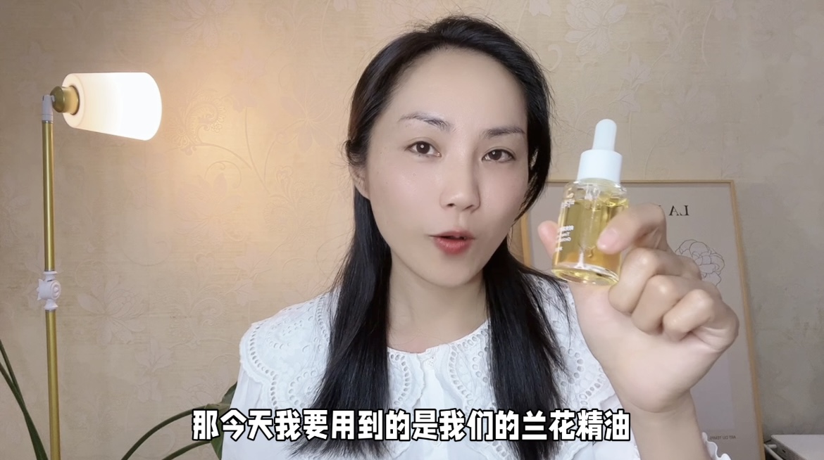 每天2分钟按摩!眼袋、黑眼圈、皱纹都淡化了,眼睛又大又漂亮