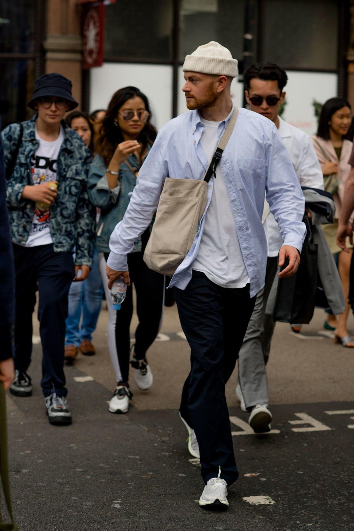 时尚百搭休闲小白鞋推荐,经典的小白鞋百搭一整年