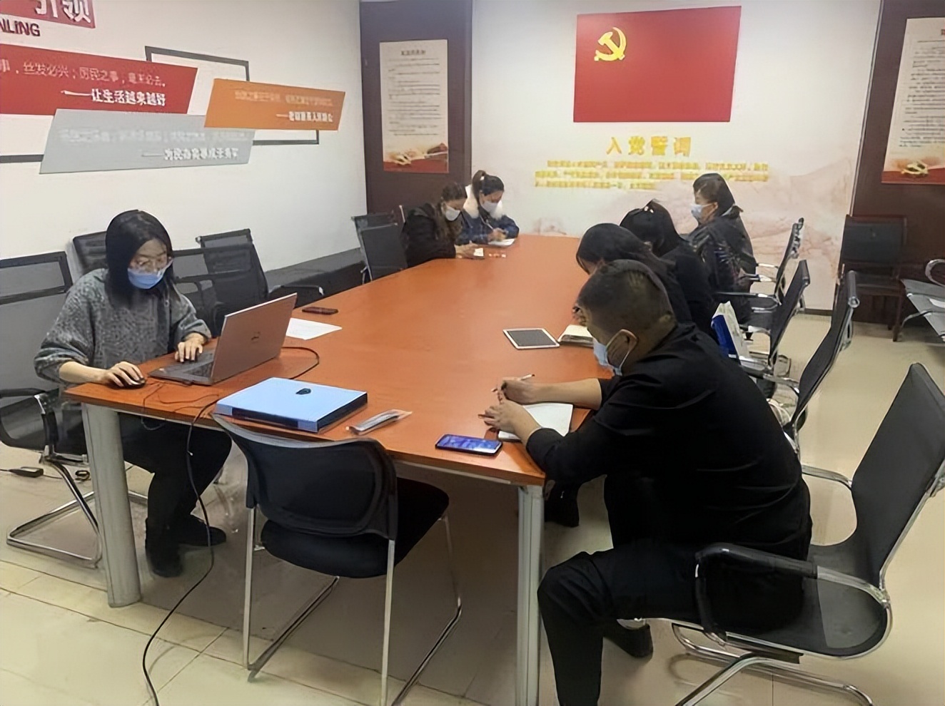 基层公务员退休能提拔到什么级别,公务员退休之前晋升职级有用吗