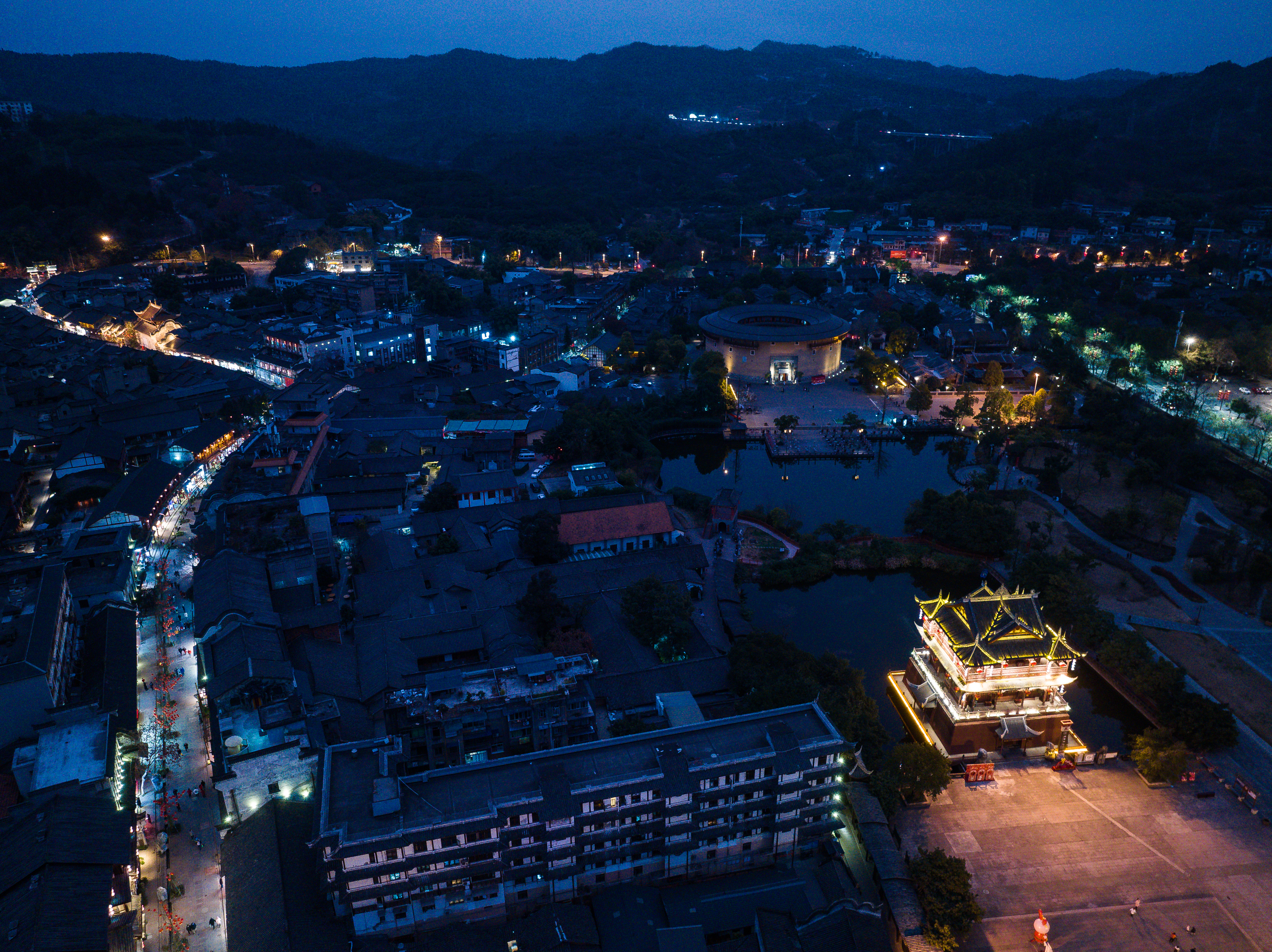 龙泉洛带古镇自驾游攻略,龙泉古镇攻略一日游可以带孩子吗