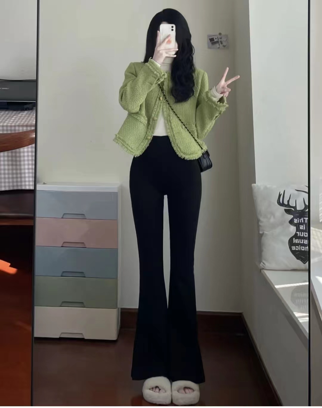 绿色配什么颜色最搭配比较高级,绿色和什么颜色搭配高级感