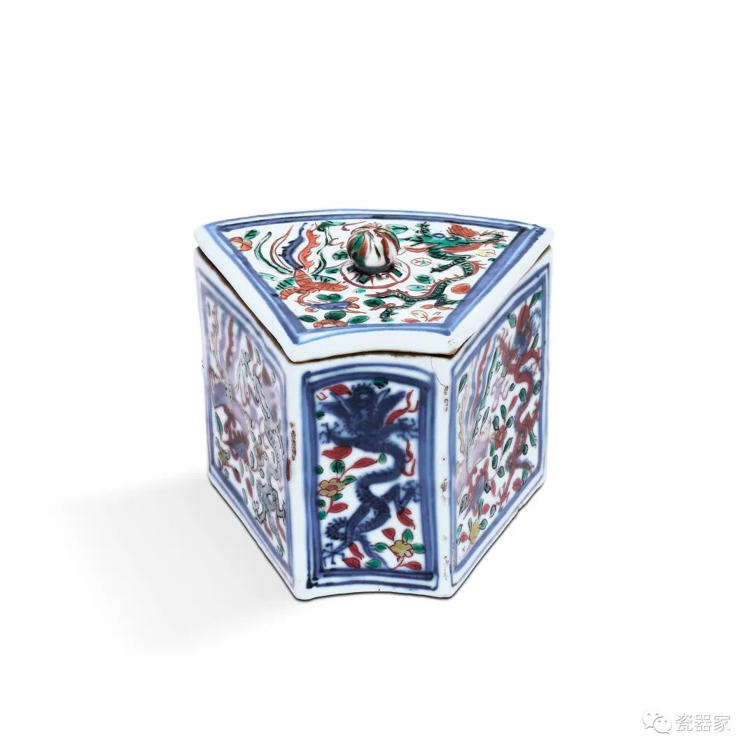 苏富比瓷器秋拍 (苏富比19年香港瓷器春拍)