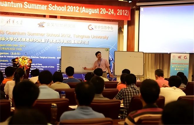 2018年，祖国一个电话，留美物理学家毅然回国，如今生活怎么样？