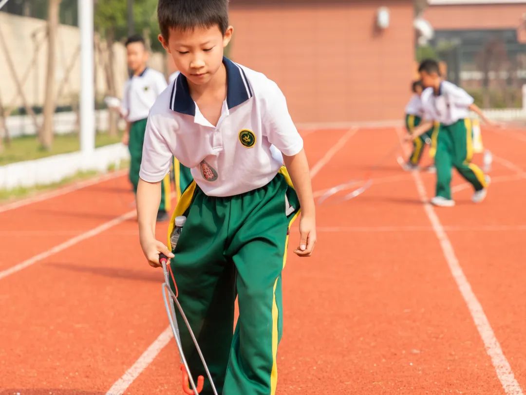 喜迎二十大奋进新征程大学,首都师范大学育新学校房山分校