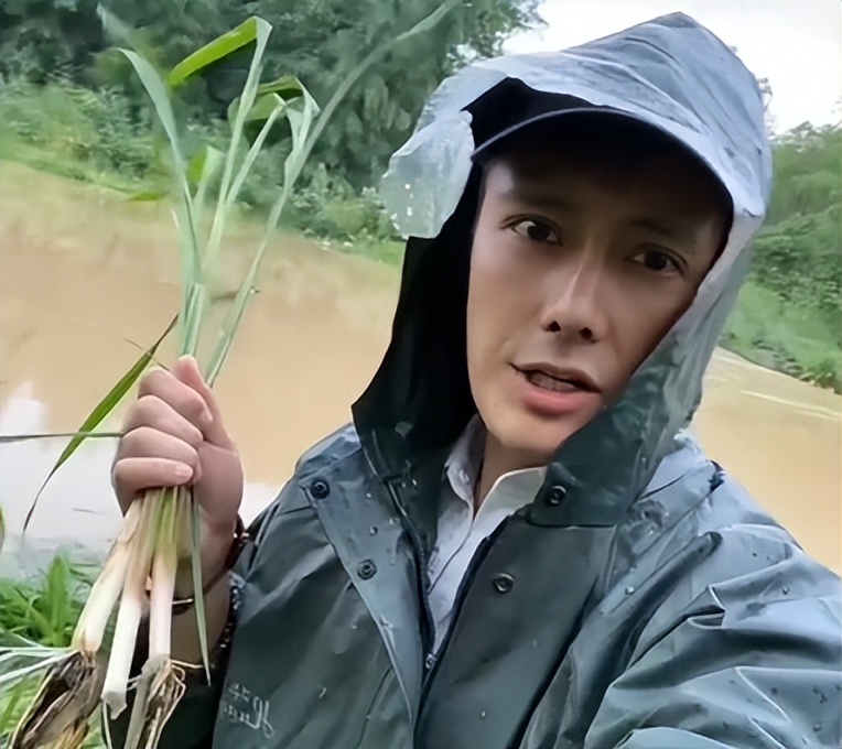 徐海乔入行十几年的角色,徐海乔杀青照片