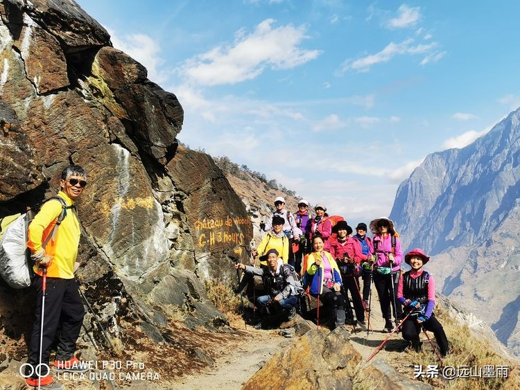 虎跳峡徒步最惊险的路段,虎跳峡高路徒步最难走路段