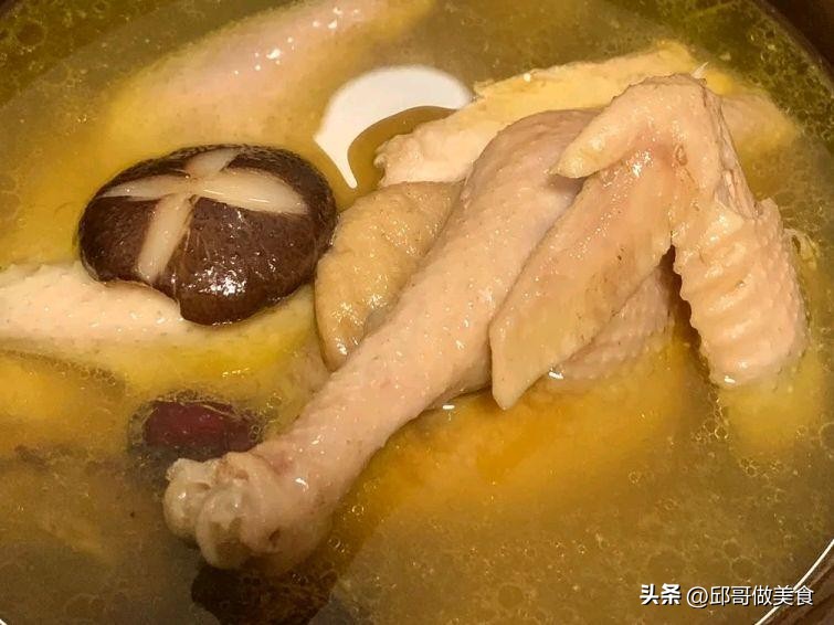 冬天最好吃的炖鸡汤,冬天炖什么鸡汤老小都可以吃