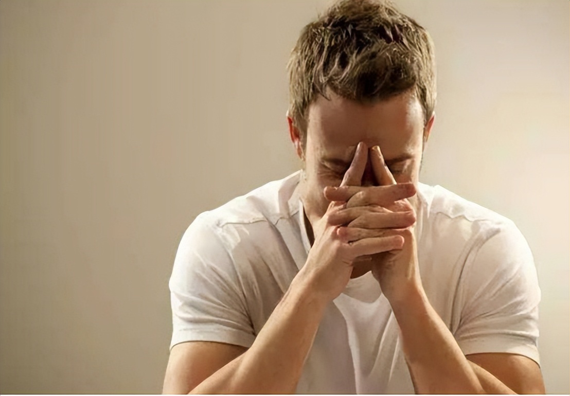 夫妻生活要适量，不能像打仗一样过于激烈，否则容易受伤