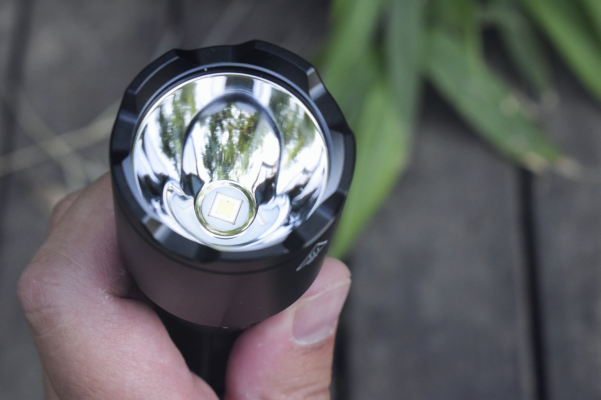 菲尼克斯tk75-2018手电评测,fenix菲尼克斯tk16v2.0战术手电筒