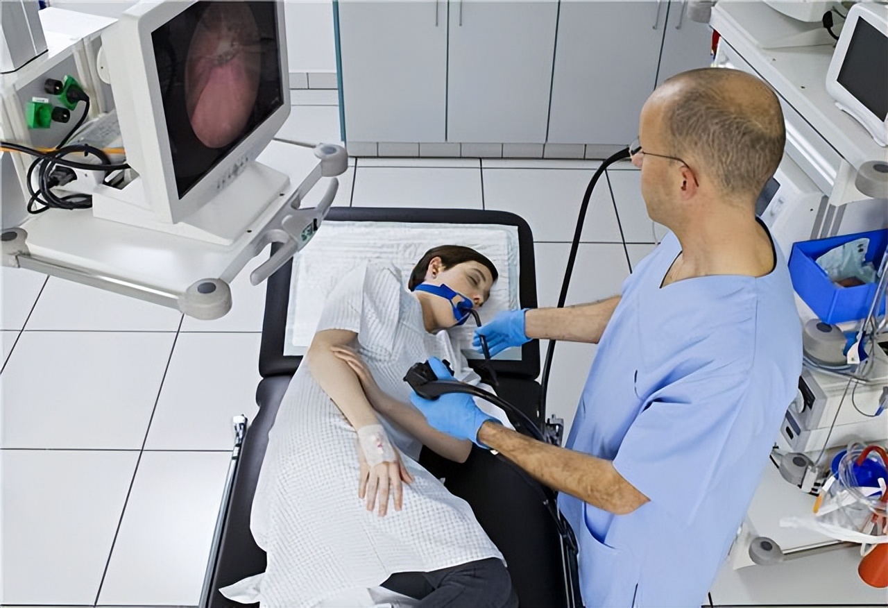 普通胃镜和无痛胃镜的区别是什么,普通胃镜和无痛胃镜的区别在哪里