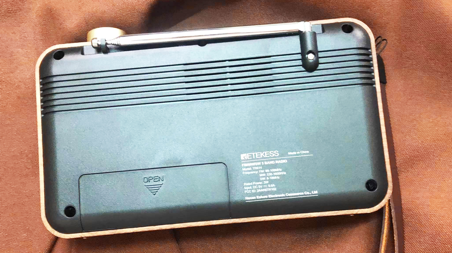 收藏古董熊猫收音机,熊猫牌复古款收音机