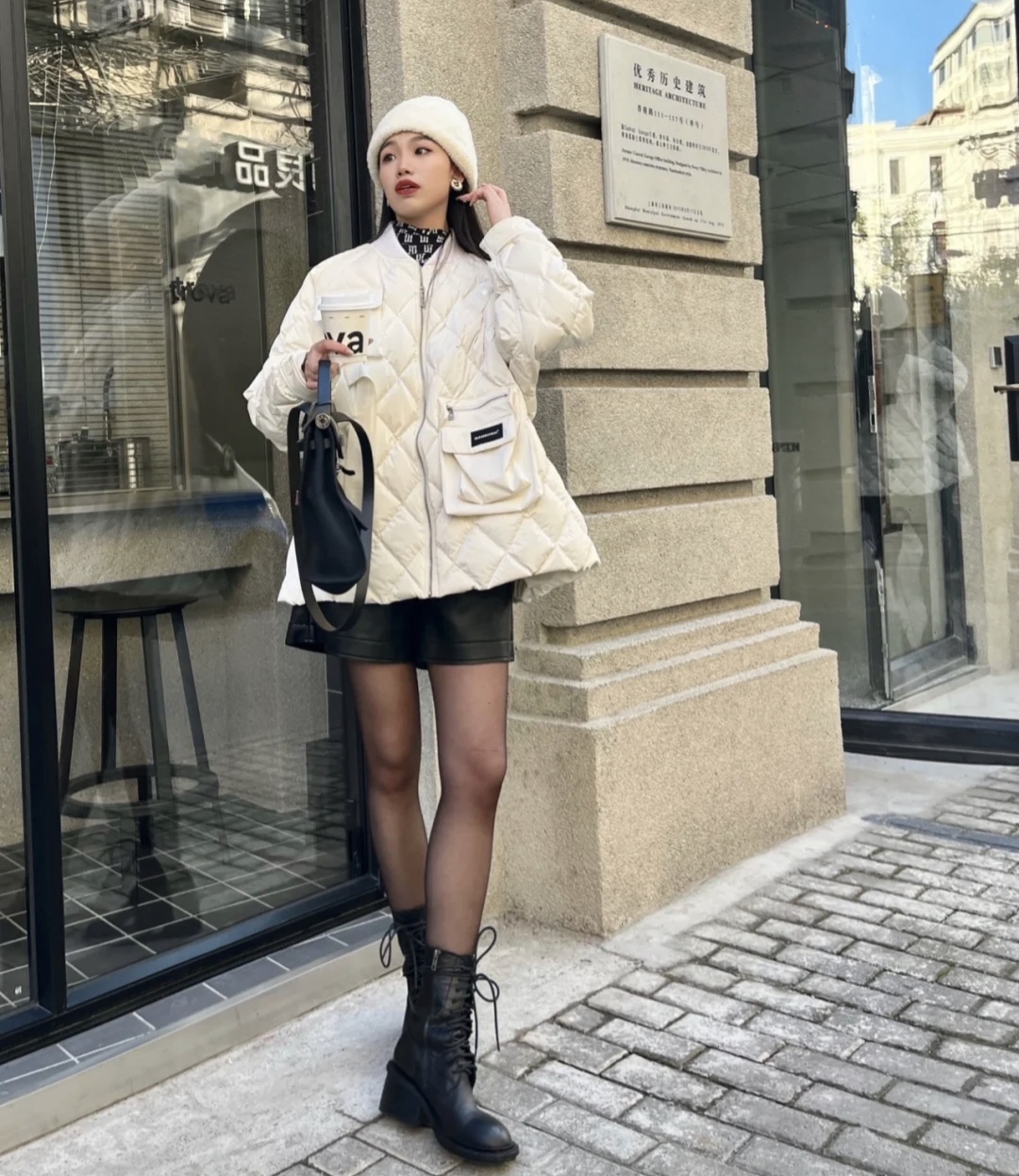 马丁靴的正确搭配图秋冬,穿长腿马丁靴配什么裤子好看