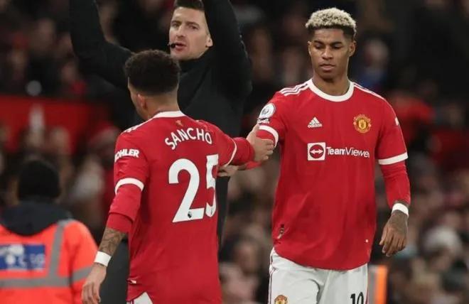 双冠王曼联,曼联双杀曼城索帅