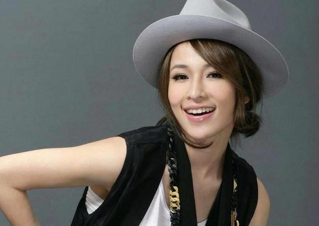 萧亚轩为什么着急复出,萧亚轩回应复出传闻