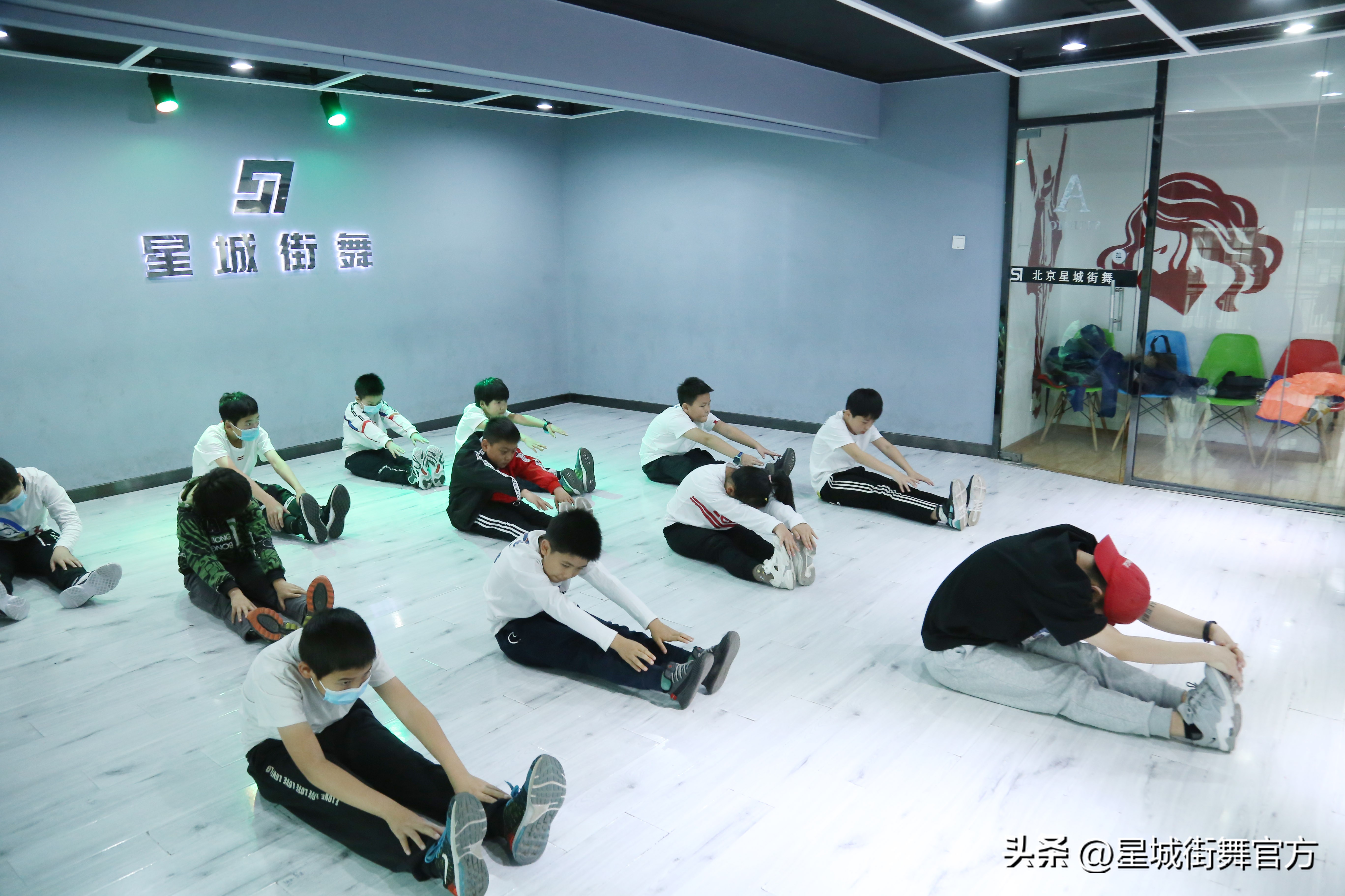 如何利用课余时间学舞蹈,怎么才可以学会跳街舞