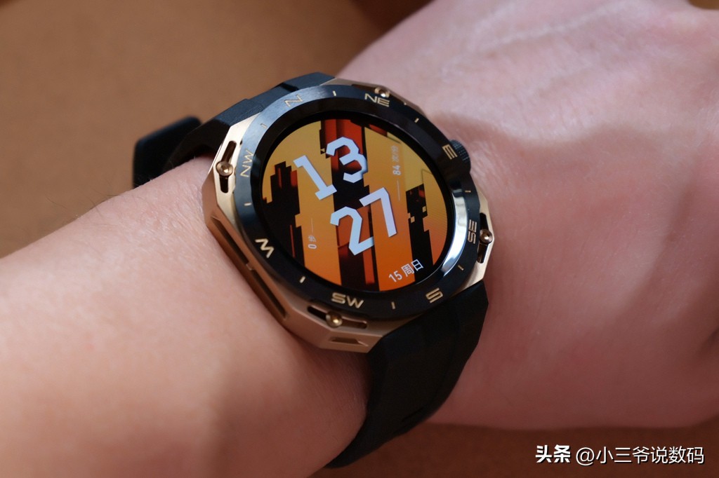 华为watchgtcyber新款表壳,华为watchgtcyber怎么换表壳