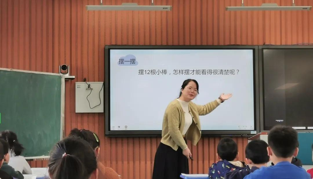 本期《师说》与您分享吴建亚校长与江溪小学的故事