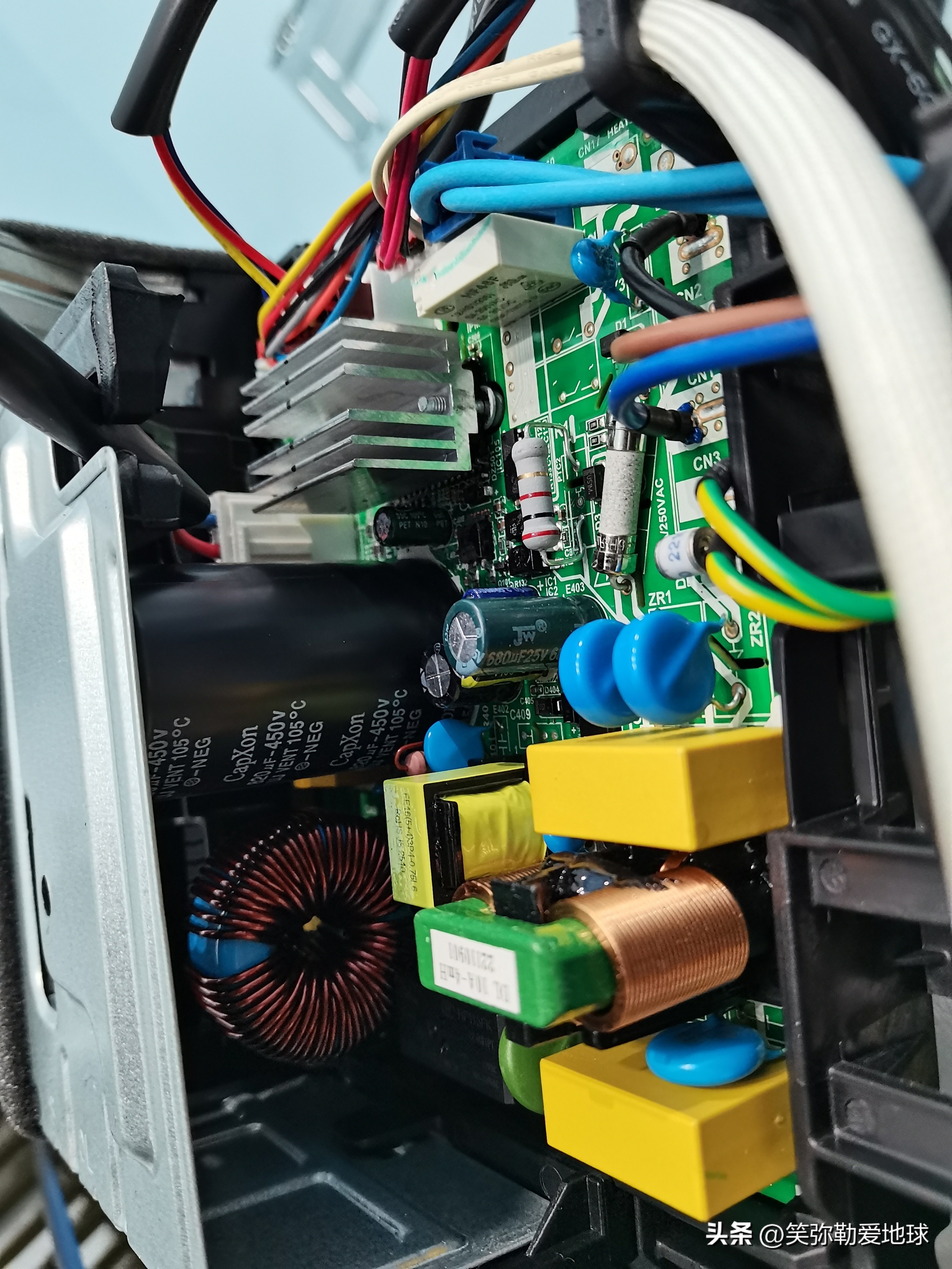 格力云佳系列拆解评测,美的风尊和格力云佳拆机对比