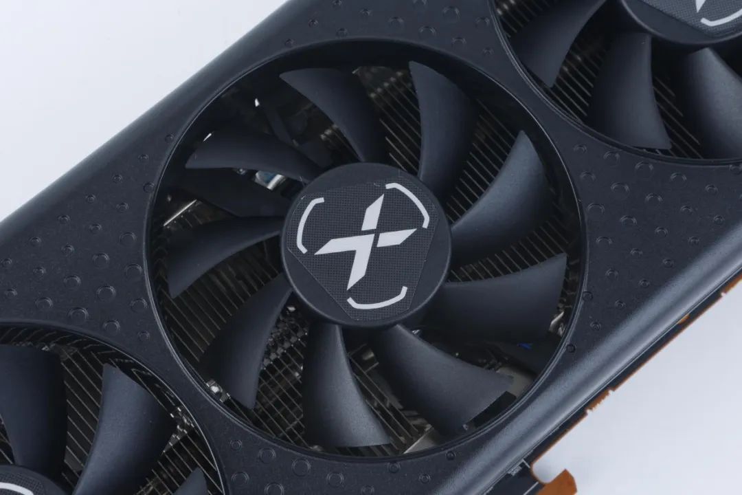 rx6600讯景黑狼实测,讯景rx5804g显卡怎么样