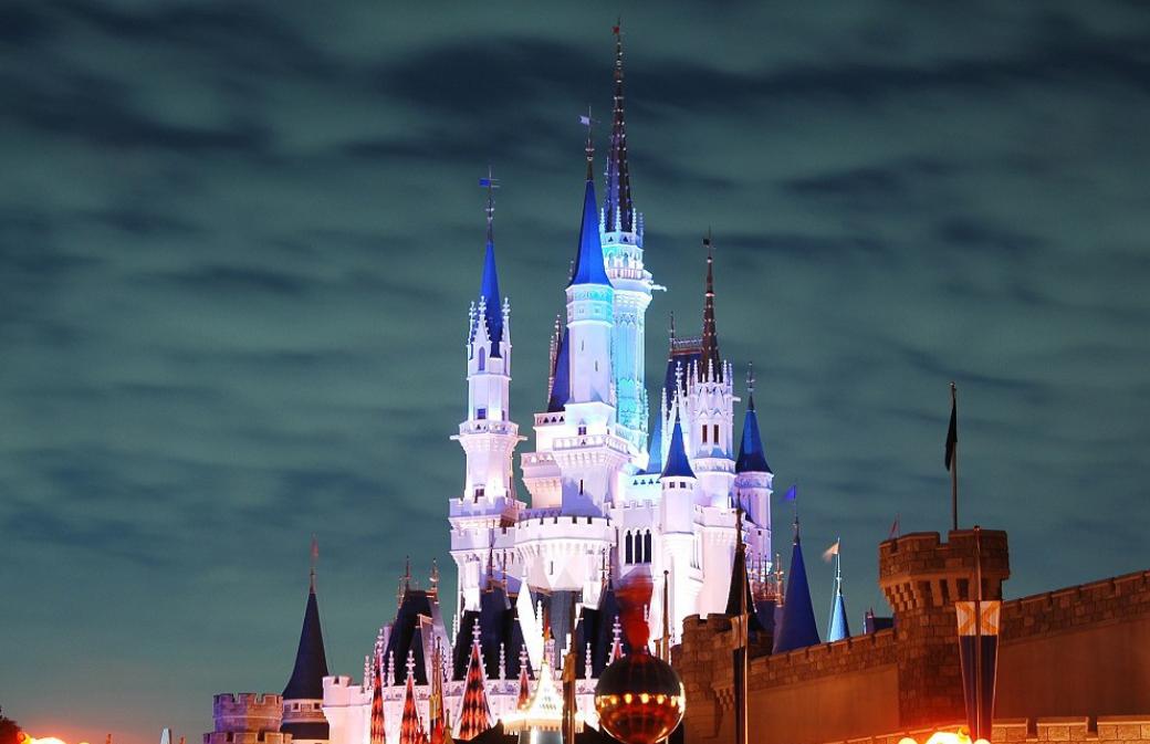 迪士尼乐园在中国有几家,迪士尼乐园为什么在中国只有一个