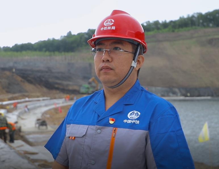 宝清县：点石成金！废弃矿坑变身梦幻“翡翠湖”