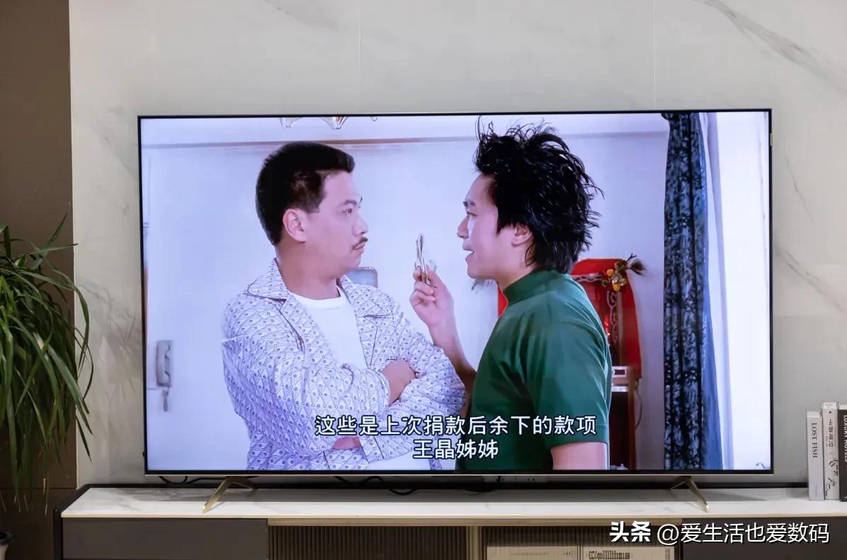 百寸电视和投影,98寸海信和tcl电视哪个好