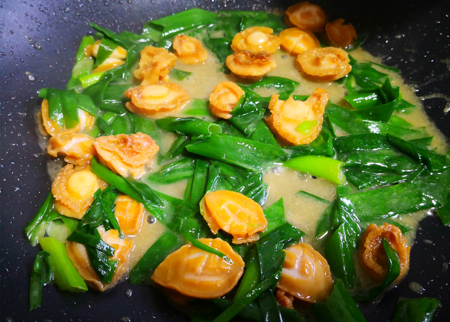 夏天，吃猪肉、牛肉不如吃鲍鱼肉，比鱼肉更鲜美，营养好吃不上火