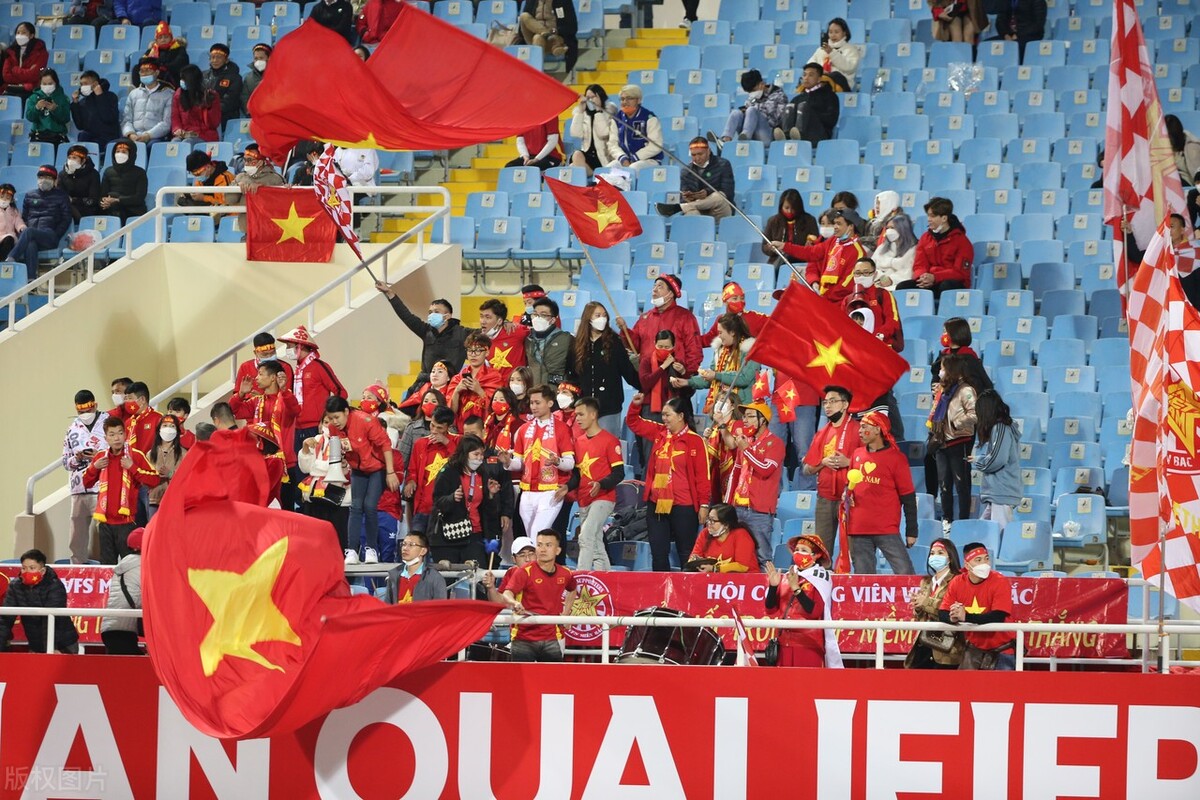 中国男足1比3惨败越南球员评分,1比3负于越南队是在哪个国家踢