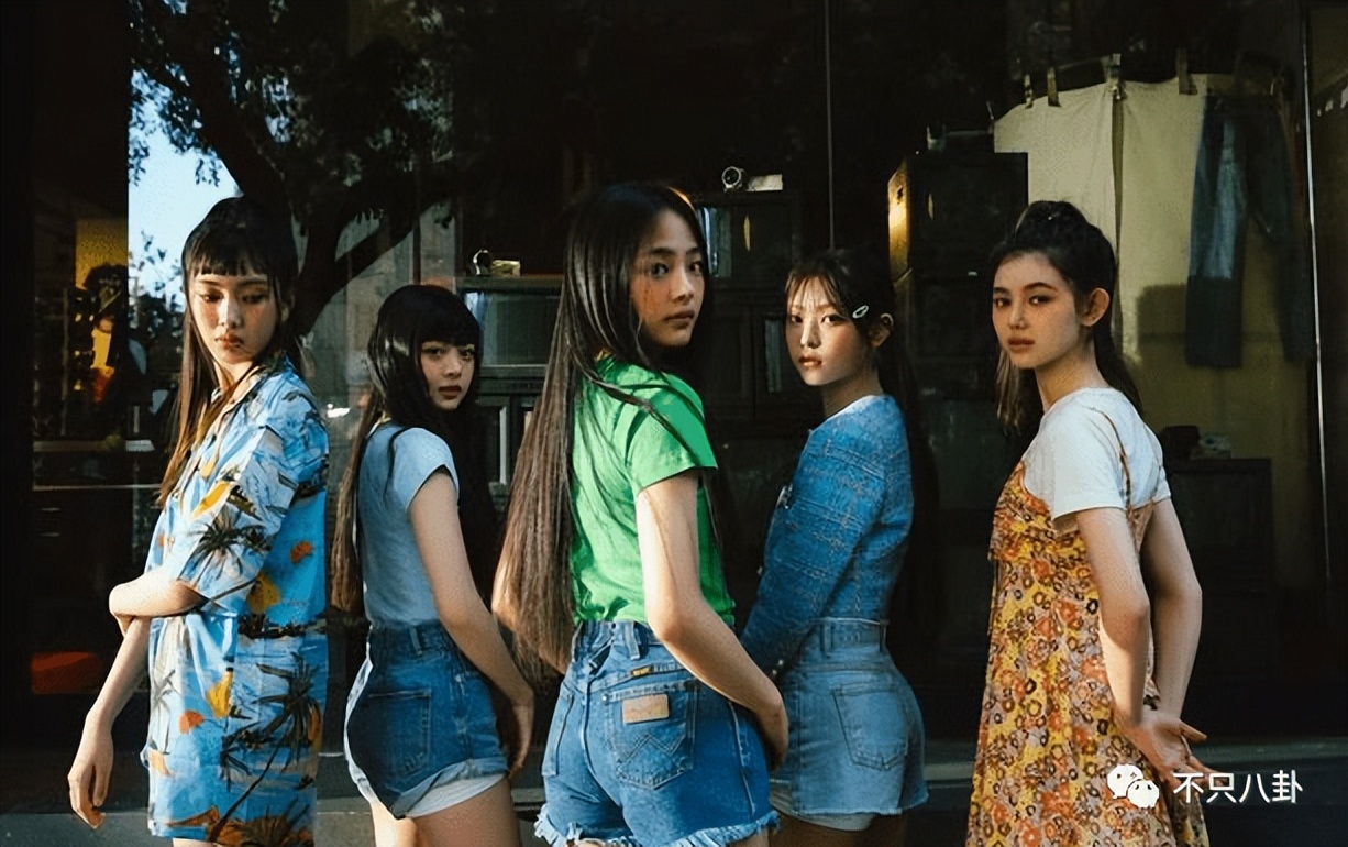 喜欢美女都不行？一张手机屏保引发的争吵......