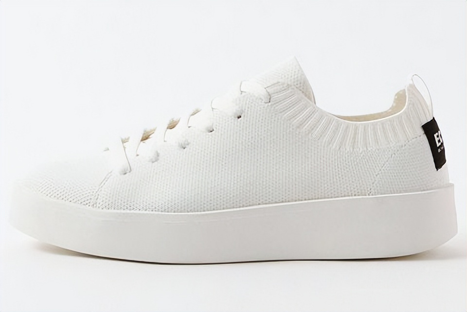 值得推荐的四双小白鞋,2022最值得入手的球鞋盘点