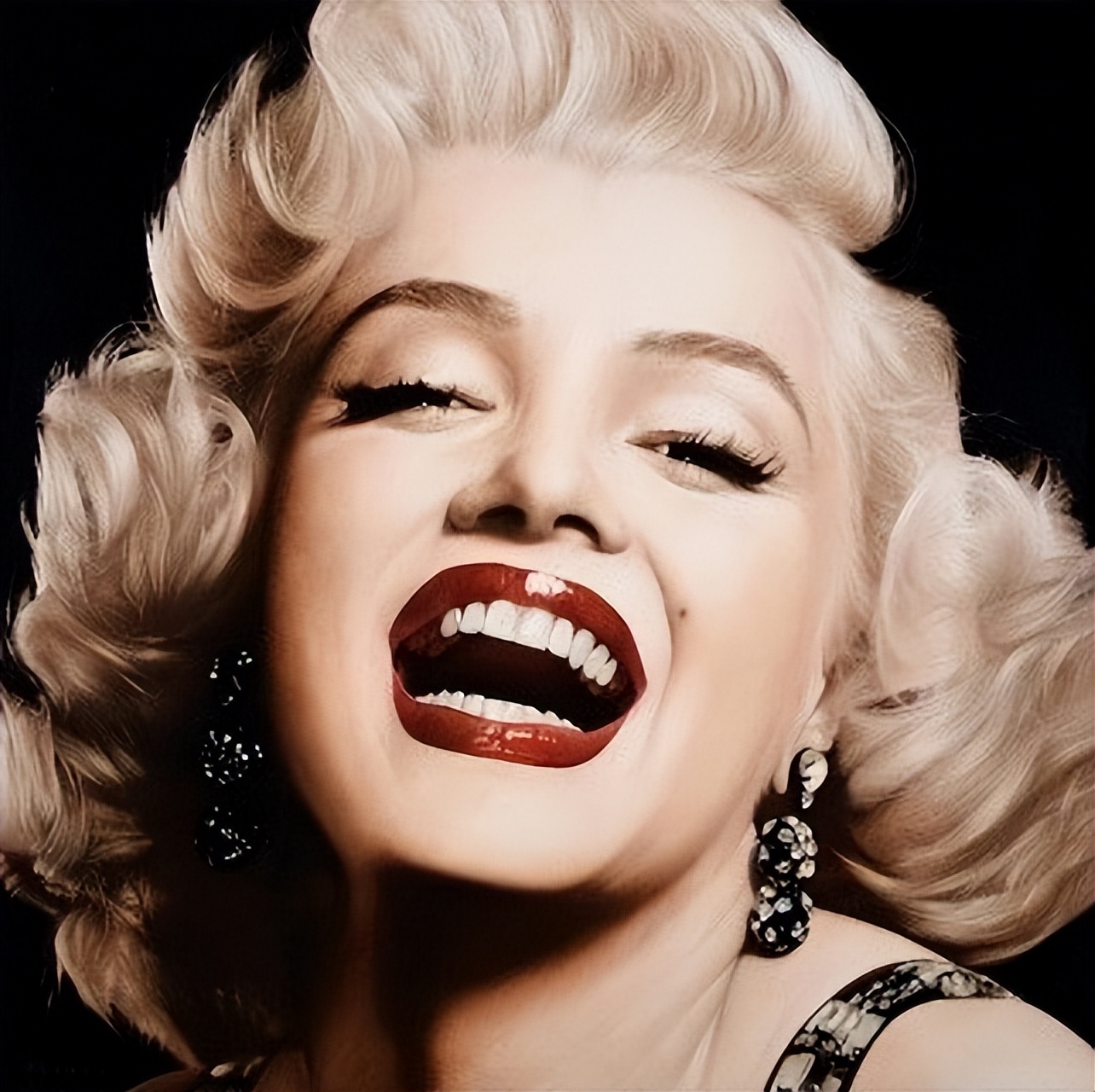 一次吞了五颗安眠药会有什么症状,一次服用一百颗安眠药