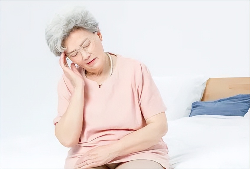 61岁老夫妻一周三次同房，干涩疼痛，用润滑液对身体有危害吗？