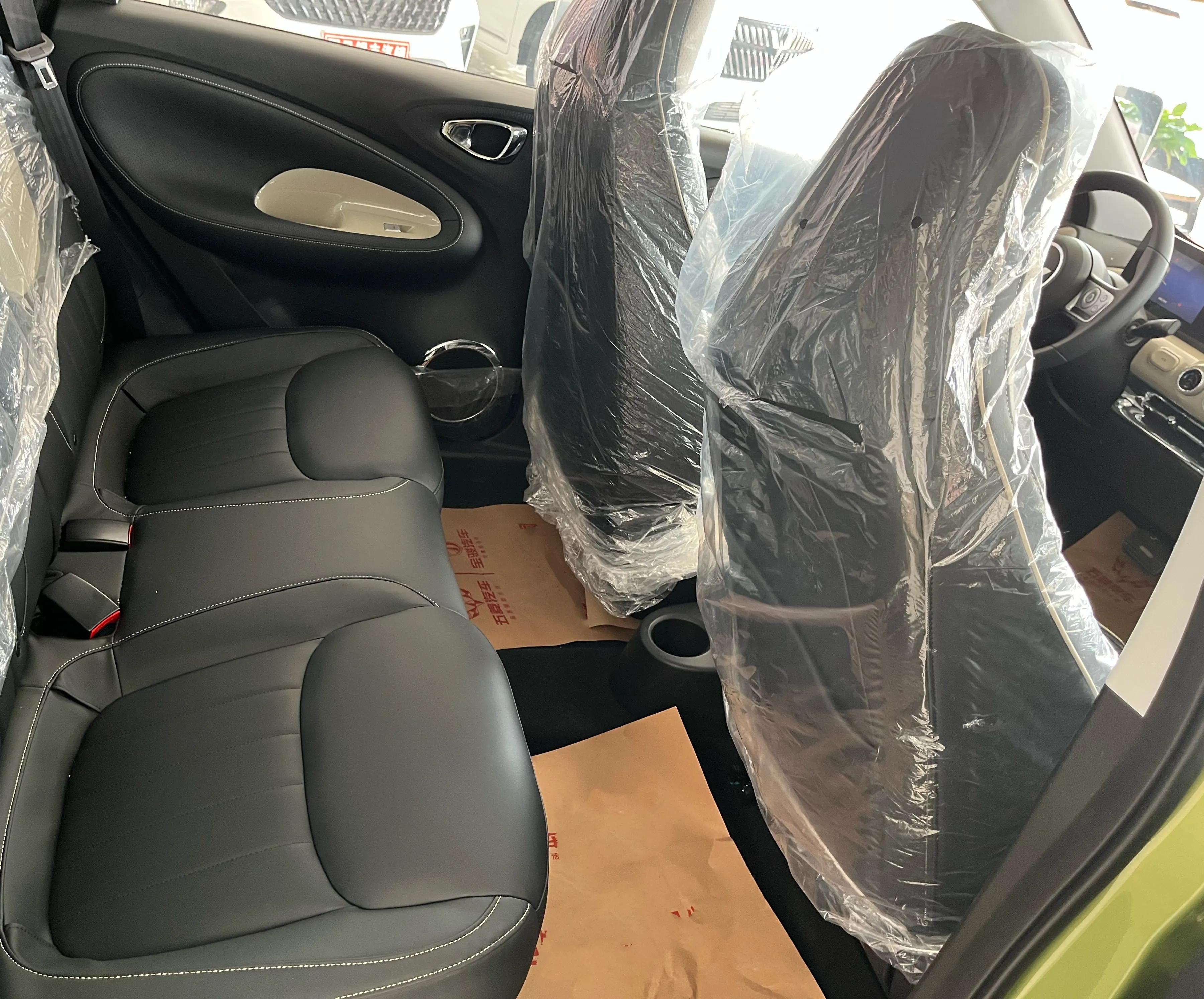 今天的收获是一辆车和一个包。