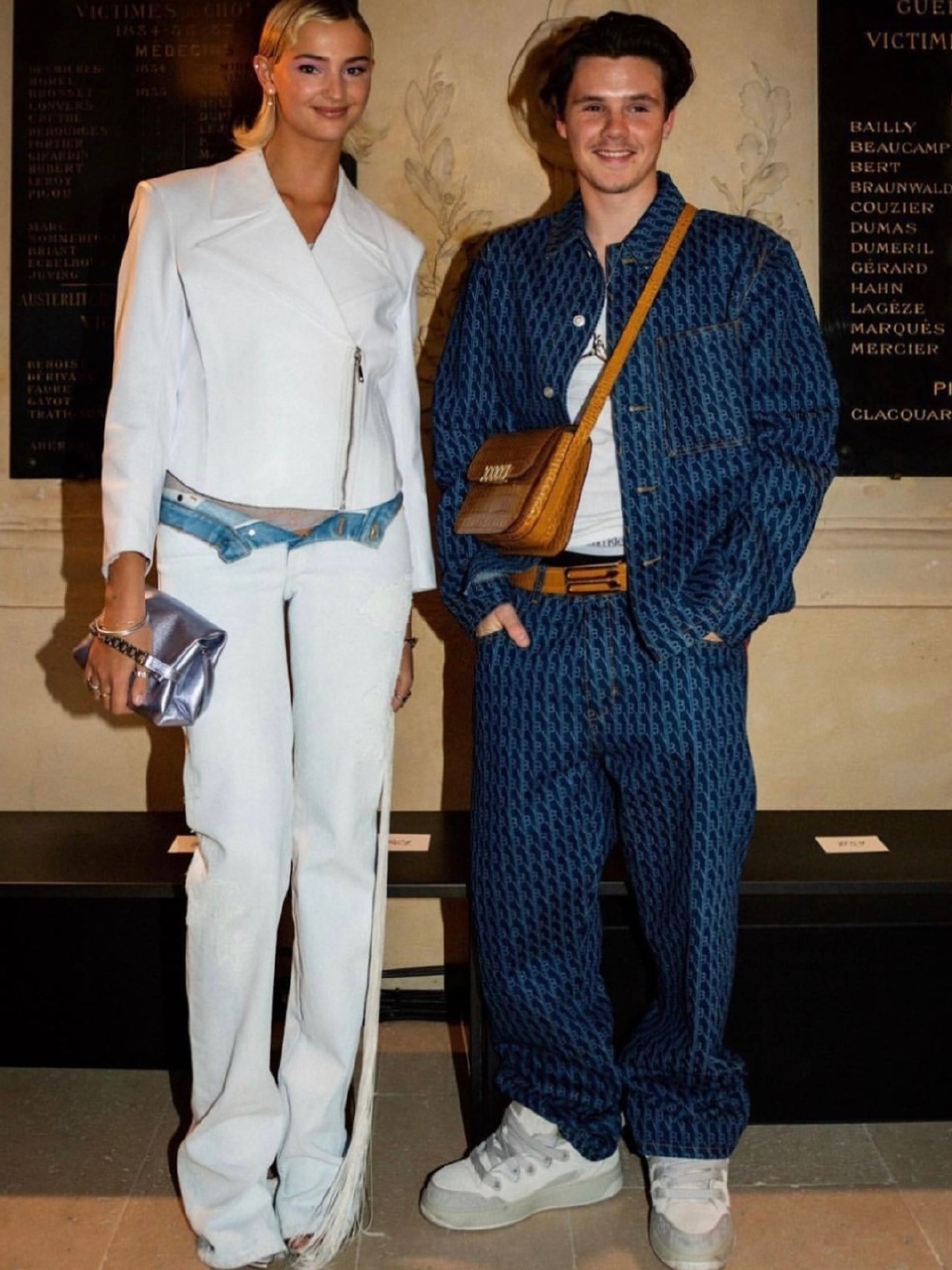 贝克汉姆小七服装,贝克汉姆和贝嫂年轻时候情侣装照