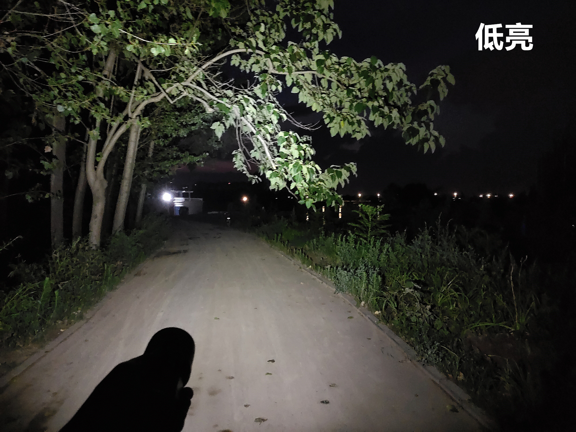 索菲恩dl06手电评测,sofirn索菲恩手电指挥官测评