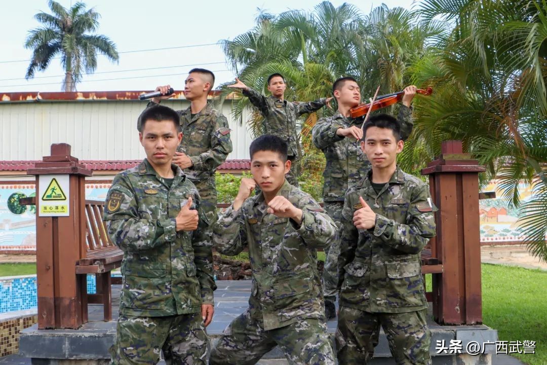 看兵哥哥沉浸式射击,看兵哥哥们的飒爽英姿