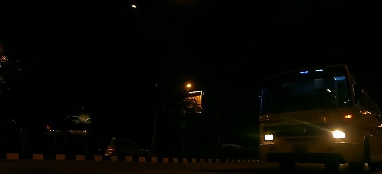 强奸之都新德里名副其实，2012年印度黑公交轮奸案，引爆全球