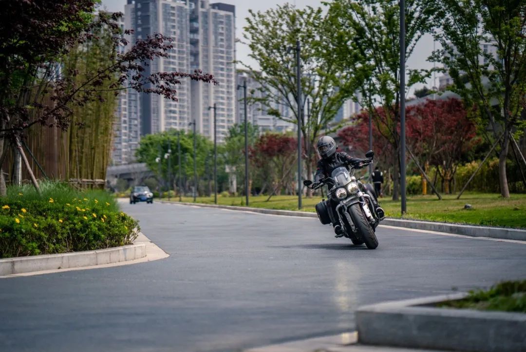 凯旋火箭3优缺点,火箭凯旋3新款试驾